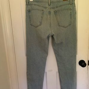 Don’t wear often. Great and comfortable jean !